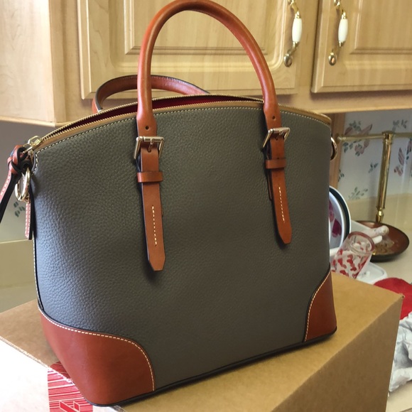 Dooney domed satchel-closet NWT./yellow card, dust bag, PRICE FIRM 🐘 color - Picture 11 of 16